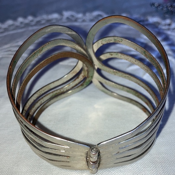 Silvertone Bohemian spring-closure bracelet, outside looks perfect $11 - Picture 5 of 8